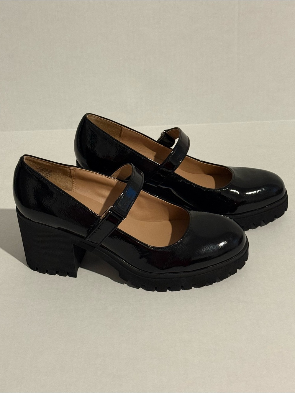 Sun + Stone Black Patent Mary Jane Lug Block Heel Size 9.5 - Picture 5 of 13